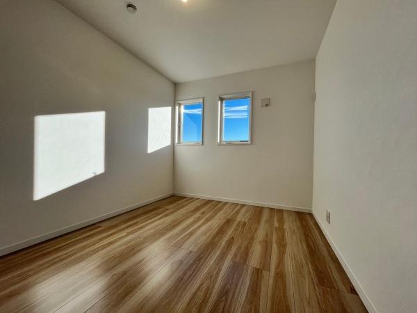 藤沢市白旗4丁目　新築戸建　全1棟