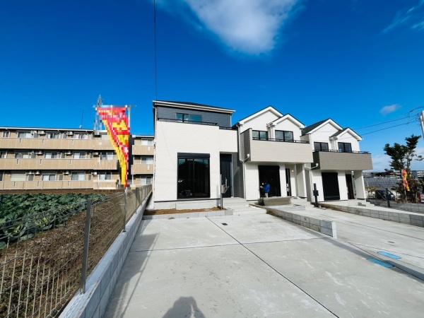 藤沢市高倉2231番　新築戸建C号棟　全5棟