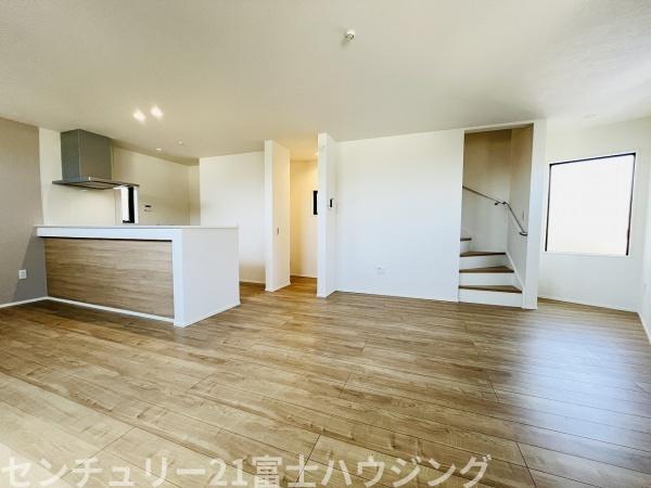 藤沢市辻堂新町2期　新築戸建3号棟　全3棟
