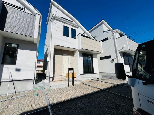 藤沢市鵠沼藤が谷4丁目　新築戸建2号棟　全3棟