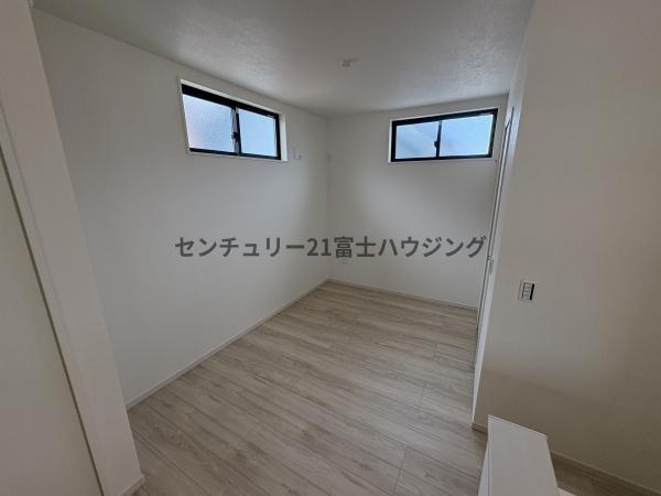 茅ヶ崎市ひばりが丘1期　新築戸建2号棟　全4棟