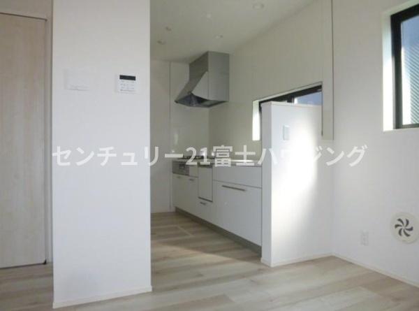 茅ヶ崎市南湖２丁目の新築一戸建