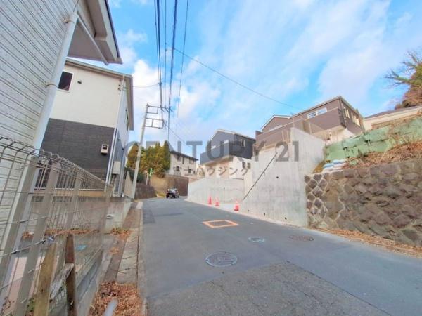 藤沢市立石2期　新築戸建2号棟　全3棟