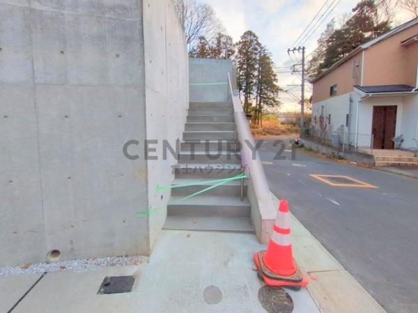 藤沢市立石2期　新築戸建2号棟　全3棟