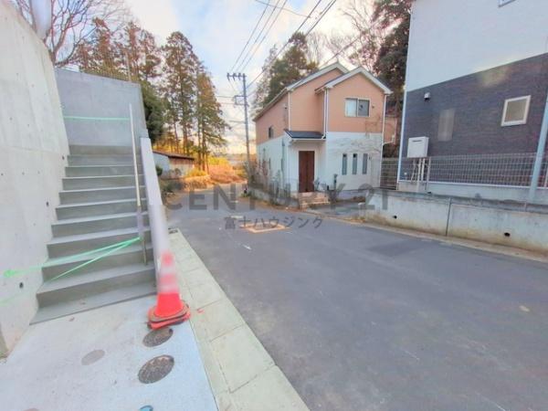 藤沢市立石2期　新築戸建2号棟　全3棟