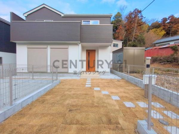 藤沢市立石2期　新築戸建2号棟　全3棟
