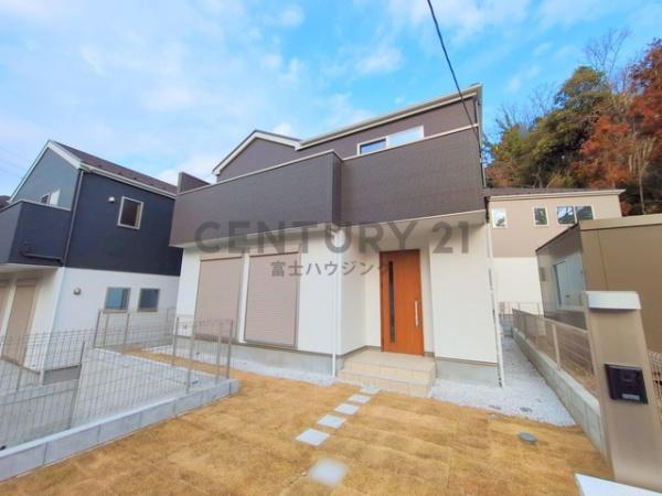 藤沢市立石2期　新築戸建2号棟　全3棟