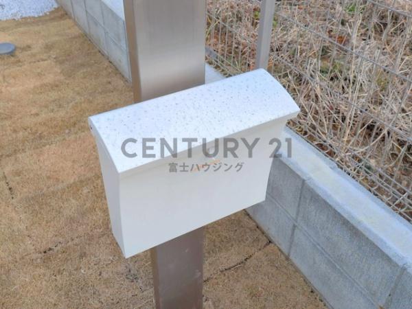 藤沢市立石2期　新築戸建2号棟　全3棟