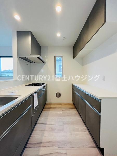 鎌倉市腰越4丁目　新築戸建　全1棟