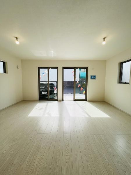 茅ヶ崎市室田3期　新築戸建1号棟　全2棟