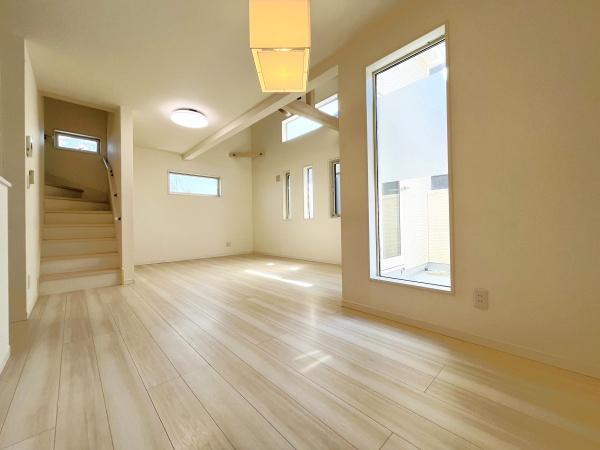 茅ヶ崎市高田１丁目の中古一戸建