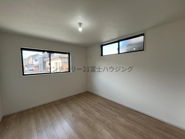 茅ヶ崎市中海岸４丁目の新築一戸建