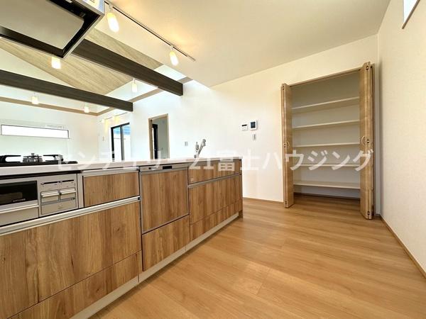 茅ヶ崎市中島の中古一戸建