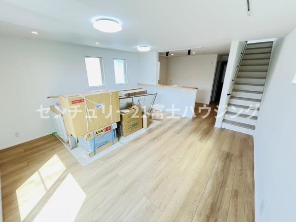 藤沢市石川5丁目　新築戸建A号棟　全3棟