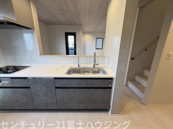 茅ヶ崎市本宿町　新築戸建B棟　全2棟