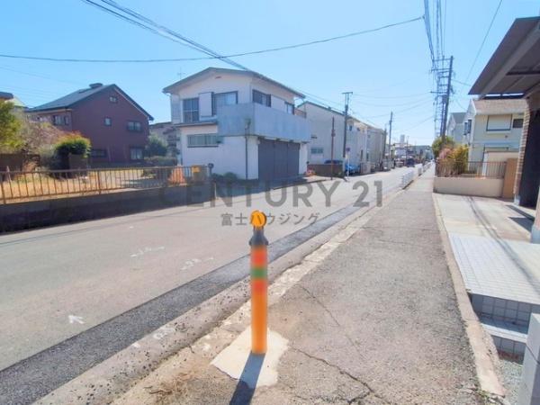 茅ヶ崎市若松町　新築戸建2号棟　全3棟