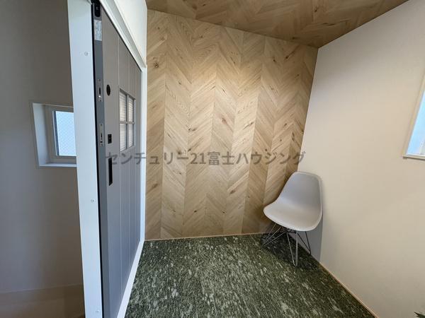茅ヶ崎市若松町　新築戸建2号棟　全3棟