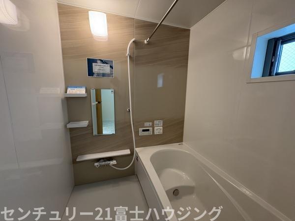 茅ヶ崎市室田3丁目　新築戸建1号棟　全2棟