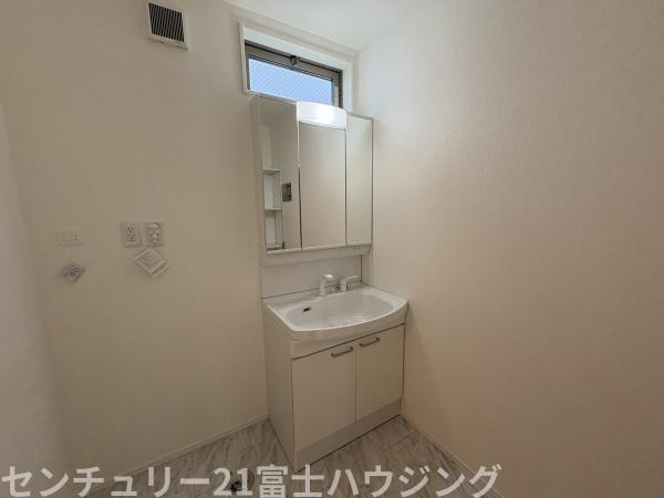 茅ヶ崎市室田3丁目　新築戸建1号棟　全2棟