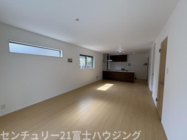 茅ヶ崎市室田3丁目　新築戸建1号棟　全2棟