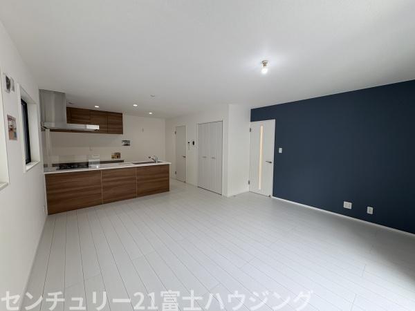 茅ヶ崎市室田3丁目　新築戸建2号棟　全2棟