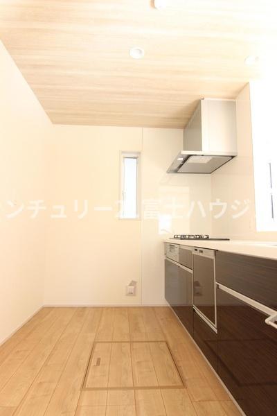 茅ヶ崎市西久保の新築一戸建