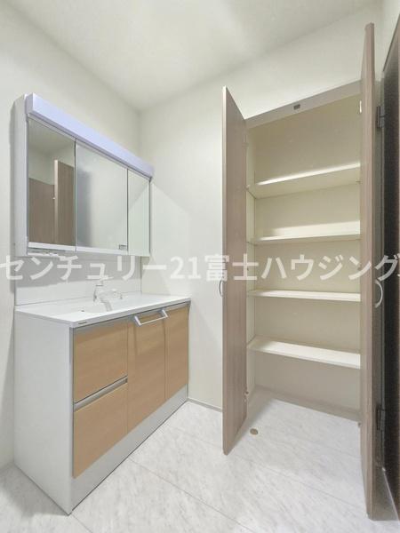 藤沢市遠藤　新築戸建1号棟　全2棟