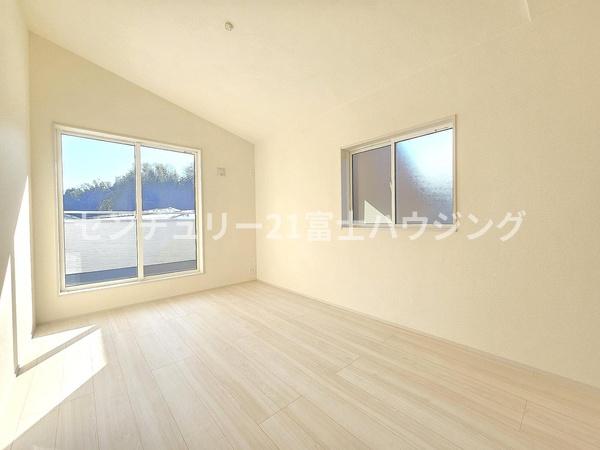 藤沢市遠藤　新築戸建2号棟　全2棟