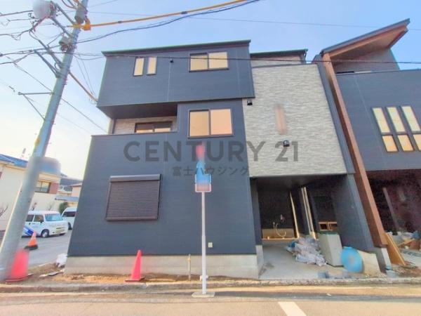 藤沢市藤沢　新築戸建2号棟　全4棟