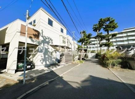 茅ヶ崎市中海岸４丁目の中古一戸建
