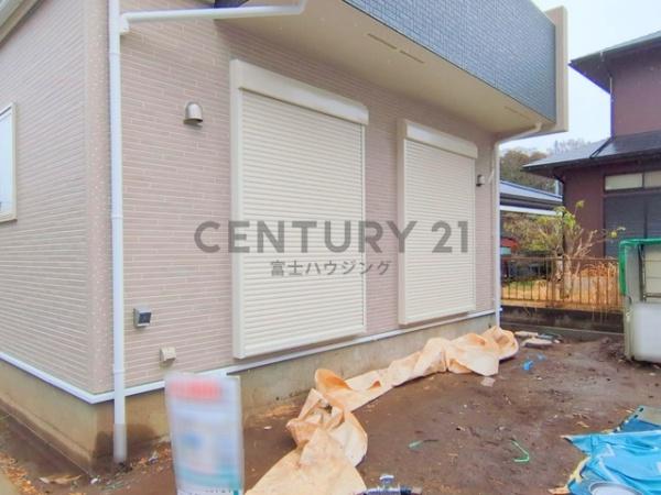 茅ヶ崎市高田1丁目　新築戸建2号棟　全3棟