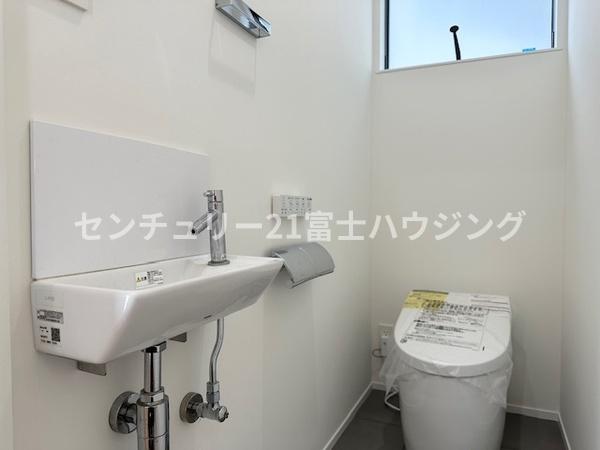 鎌倉市材木座６丁目の中古一戸建て