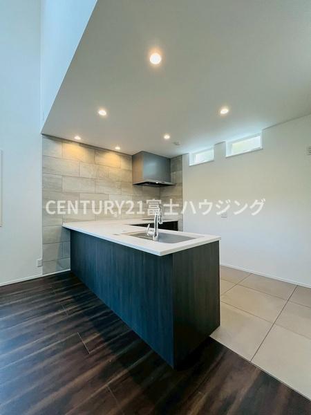 鎌倉市十二所　新築戸建　全1棟