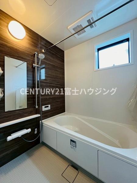 藤沢市亀井野4丁目　新築戸建C号棟　全3棟
