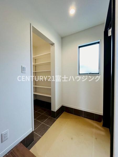 藤沢市亀井野4丁目　新築戸建C号棟　全3棟
