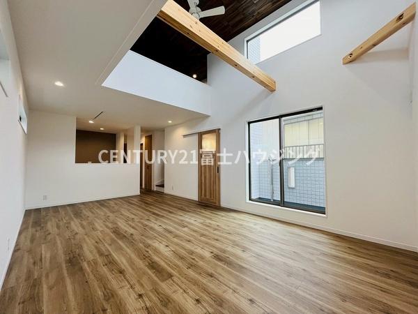 藤沢市亀井野4丁目　新築戸建D号棟　全3棟