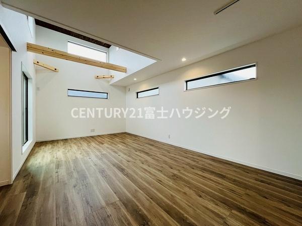 藤沢市亀井野4丁目　新築戸建D号棟　全3棟