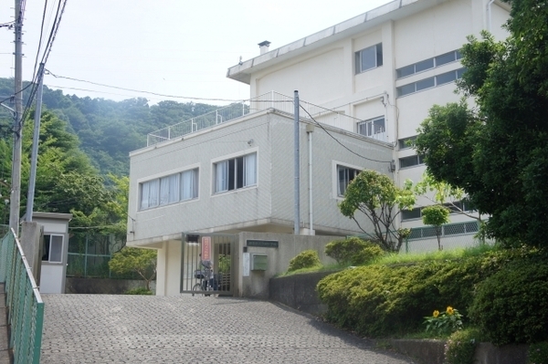 鎌倉市今泉台3丁目の中古一戸建て(今泉小学校)