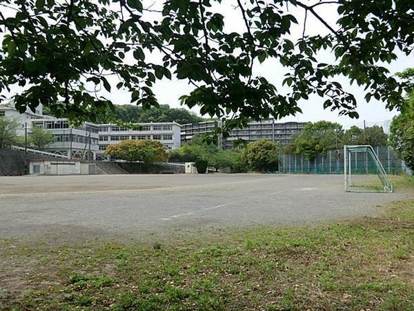 鎌倉市今泉台3丁目の中古一戸建て(岩瀬中学校)