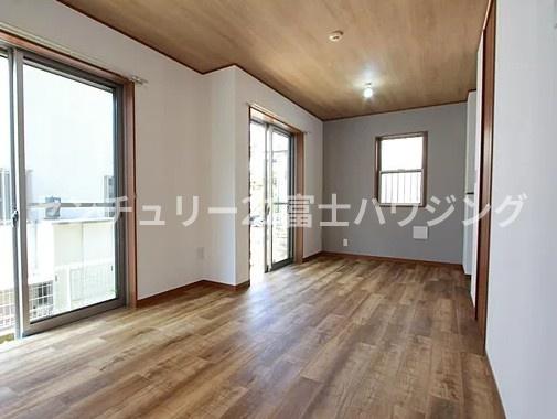 藤沢市西富1丁目　中古戸建