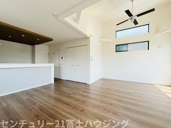 茅ヶ崎市小和田3期　新築戸建1号棟　全2棟