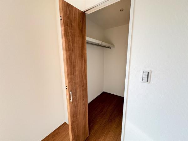 藤沢市辻堂太平台2丁目　新築戸建2号棟　全5棟