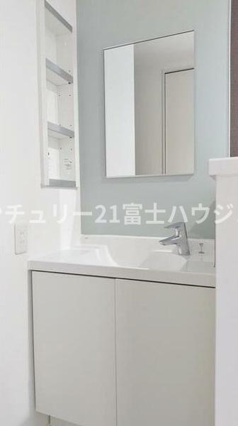 藤沢市渡内4丁目　新築戸建B号棟　全3宅地