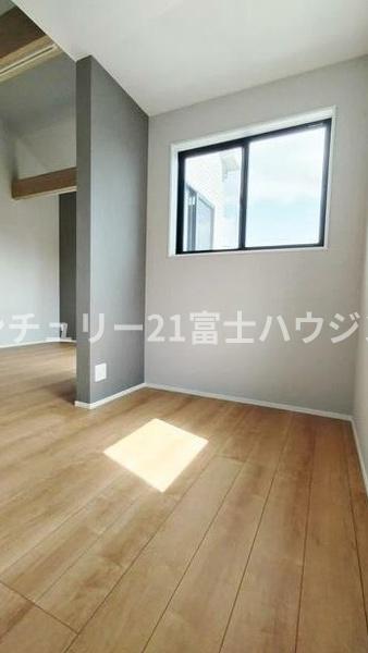 藤沢市渡内4丁目　新築戸建B号棟　全3宅地