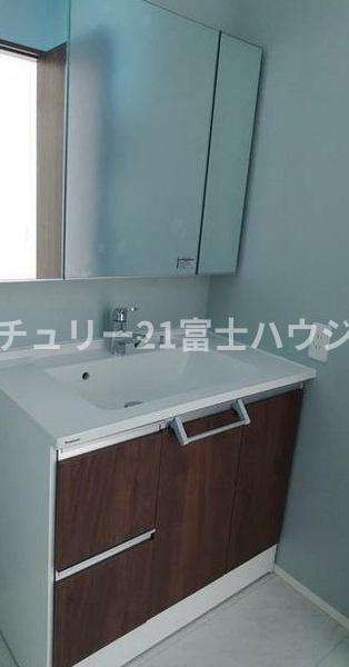 藤沢市渡内4丁目　新築戸建B号棟　全3宅地