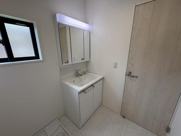 茅ヶ崎市室田307　新築戸建2号棟　全2棟