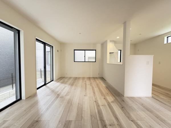 茅ヶ崎市室田307　新築戸建2号棟　全2棟