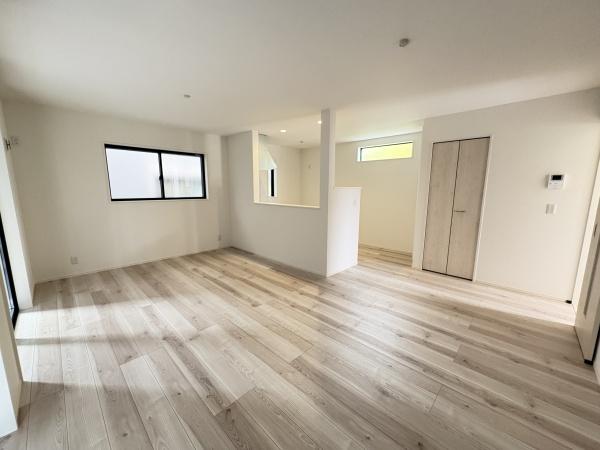 茅ヶ崎市室田307　新築戸建2号棟　全2棟