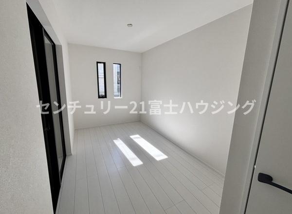 鎌倉市植木　新築戸建　全1棟