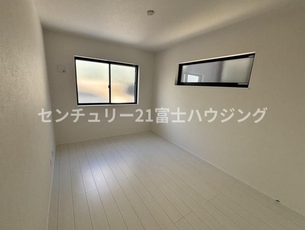 鎌倉市植木　新築戸建　全1棟